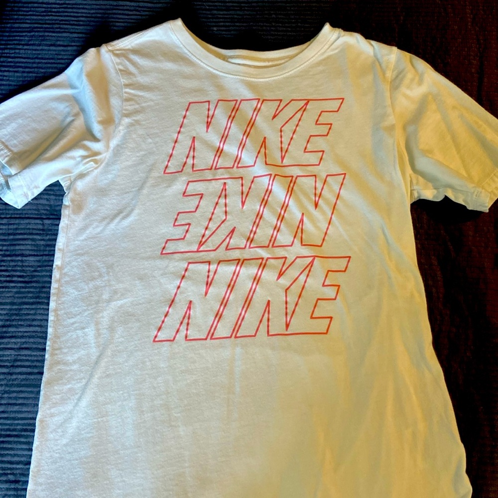 Nike Girls tshirt- XL